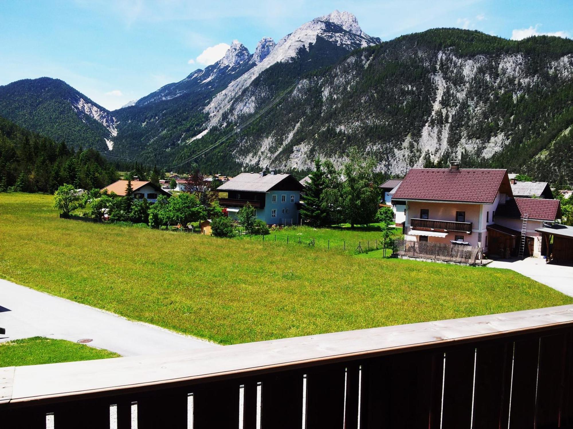 Pension Arnspitze Scharnitz Exterior photo